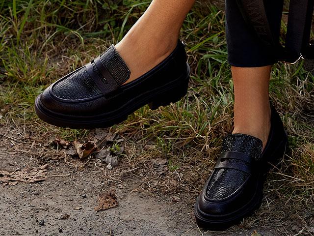 Luxury store loafers womens